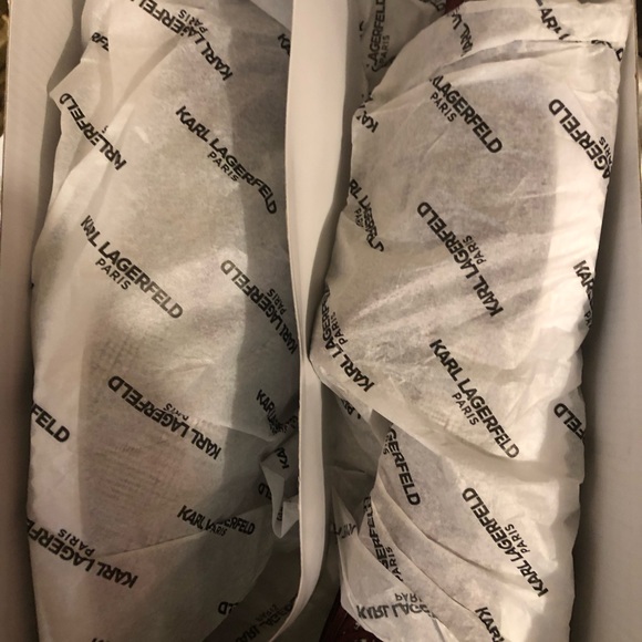 Karl Lagerfeld Paris Loafer. Plaid with embroidered appliqués. Sz 9 (NWT) - Picture 6 of 8